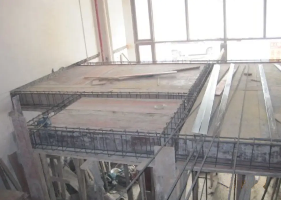 这是重庆健身房现浇混凝土隔层的工程案例